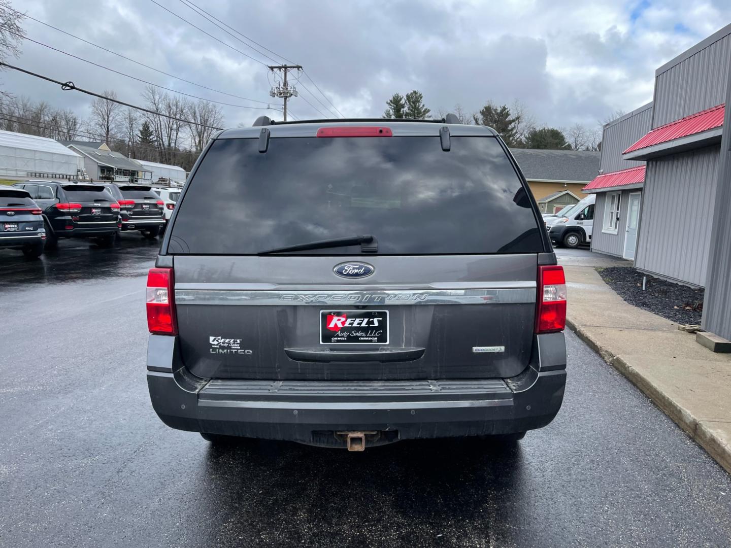 2015 Gray /Black Ford Expedition Limited 4WD (1FMJU2AT6FE) with an 3.5L V6 DOHC 24V TWIN TURBO engine, 6-Speed Automatic transmission, located at 547 E. Main St., Orwell, OH, 44076, (440) 437-5893, 41.535435, -80.847855 - Photo#8